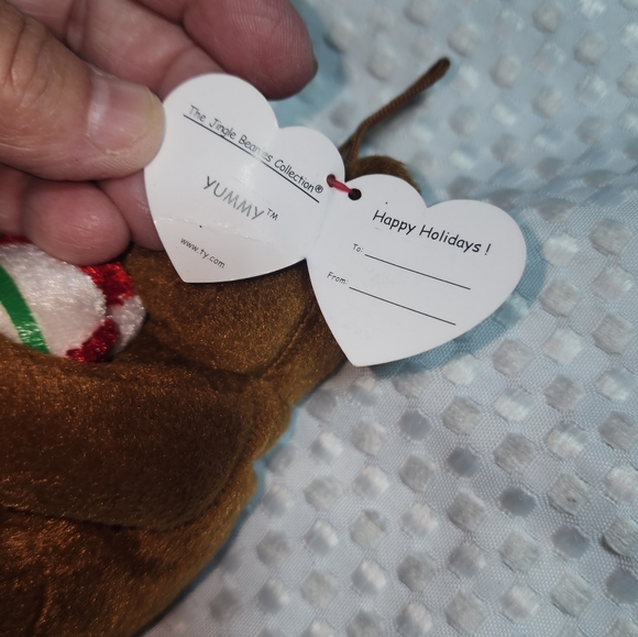 TY BEANIE BABIES EUC SET OF 2 CHRISTMAS ORNAMENTS YUMMY & GIFTS BEARS - Picture 7 of 8